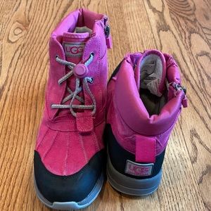 NEW Ugg waterproof boots